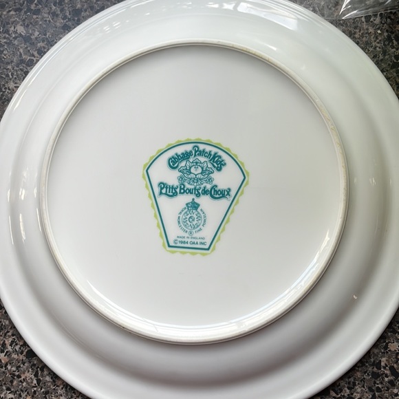 Vintage Cabbage Patch porcelain plate 8” - Picture 2 of 3